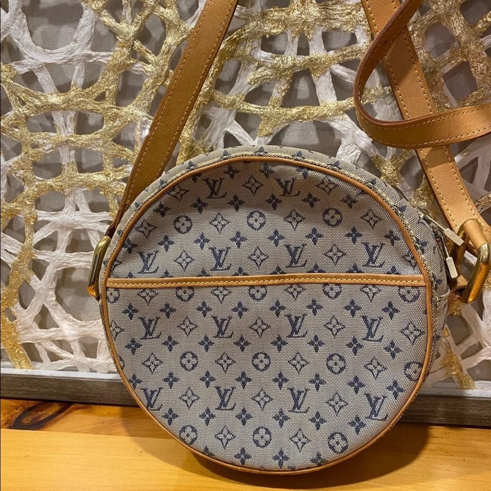 louis vuitton crossbody